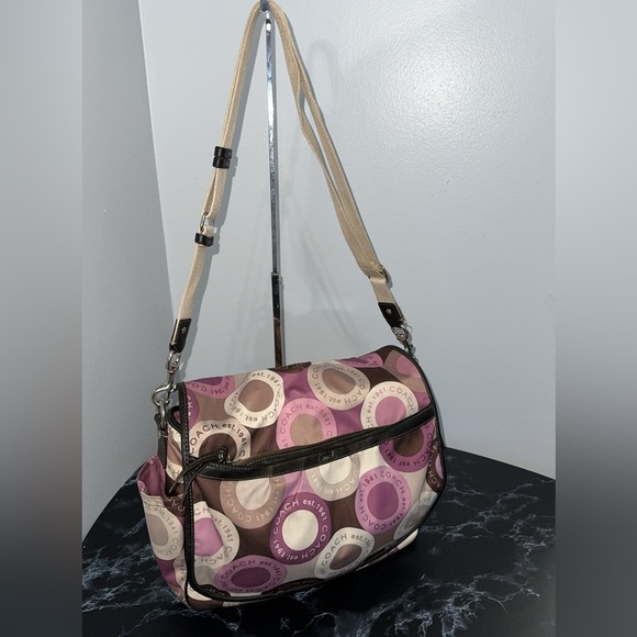 Coach Signature Snaphead F18377 Pink Multifunction Diaper Baby Messenger Bag Pad